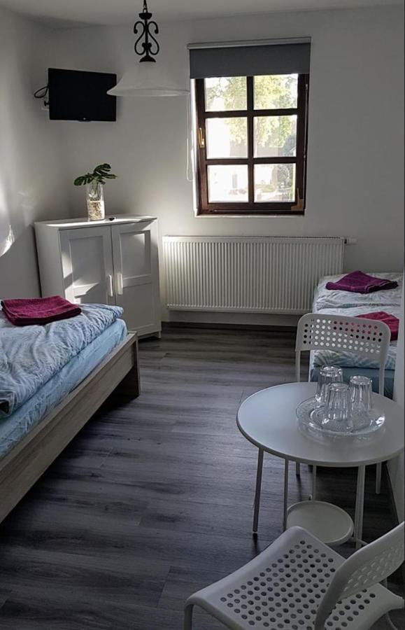 Statek U Dubu Hotel Svojetin Kültér fotó