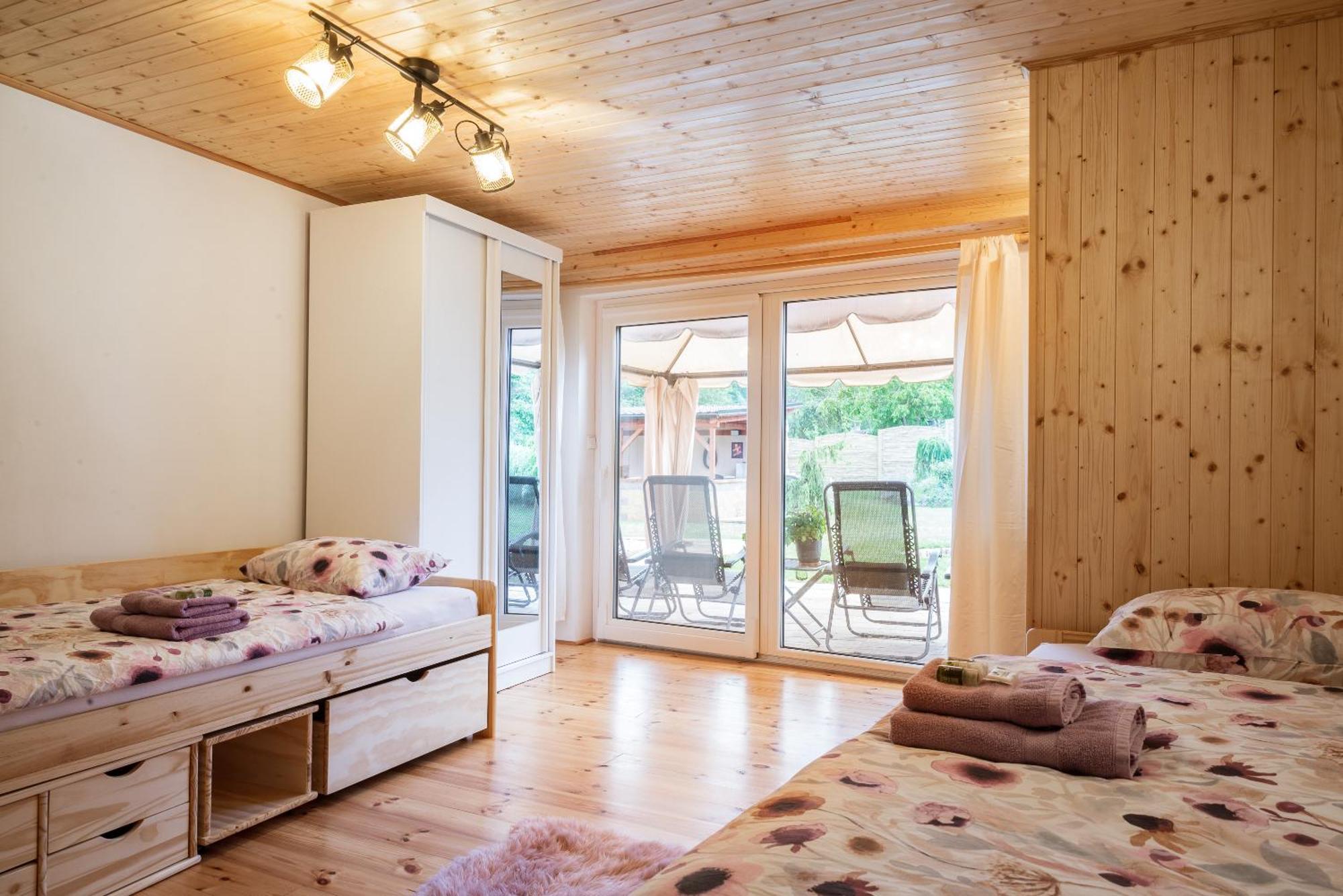 Statek U Dubu Hotel Svojetin Kültér fotó